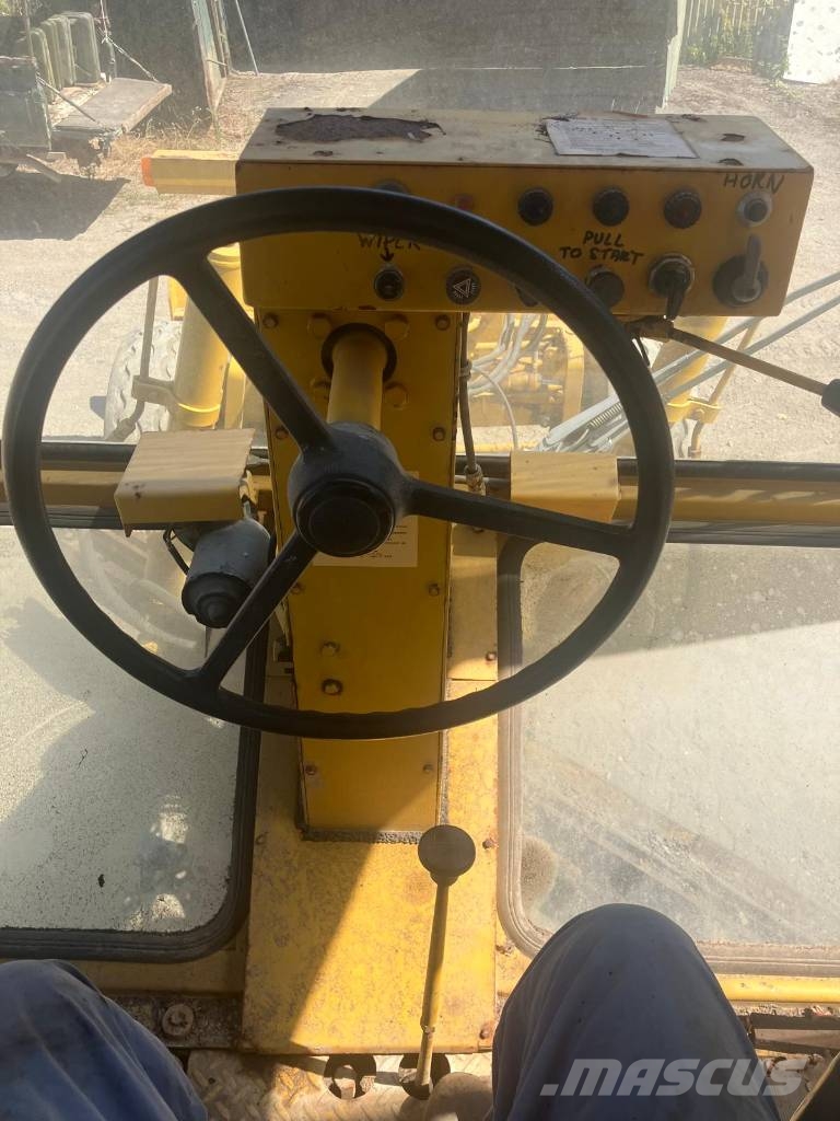 MBU 93 Mini Grader معدات تمهيد الطرق