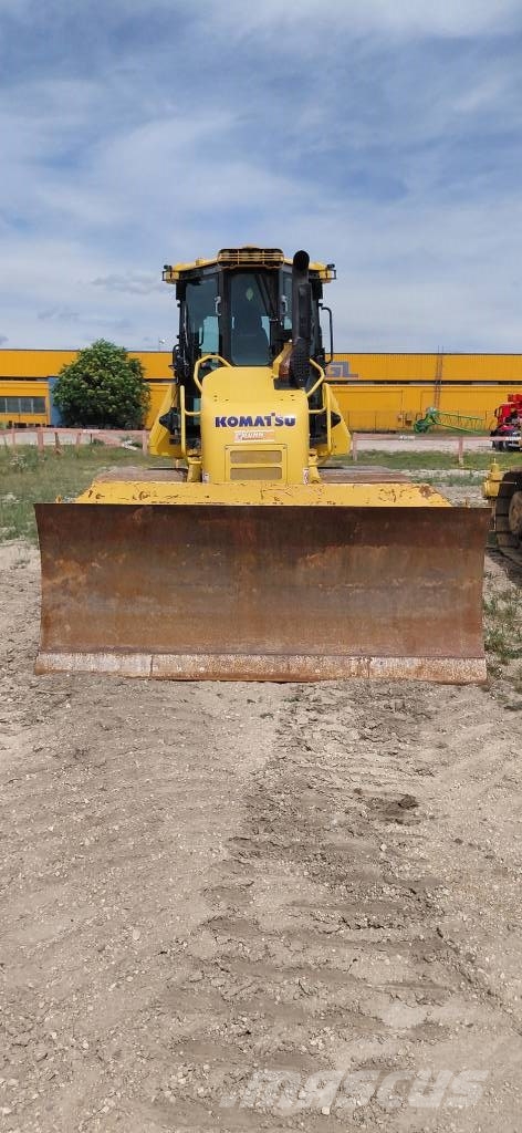 Komatsu D 61 PX-24 بلدوزرات مجنزرة