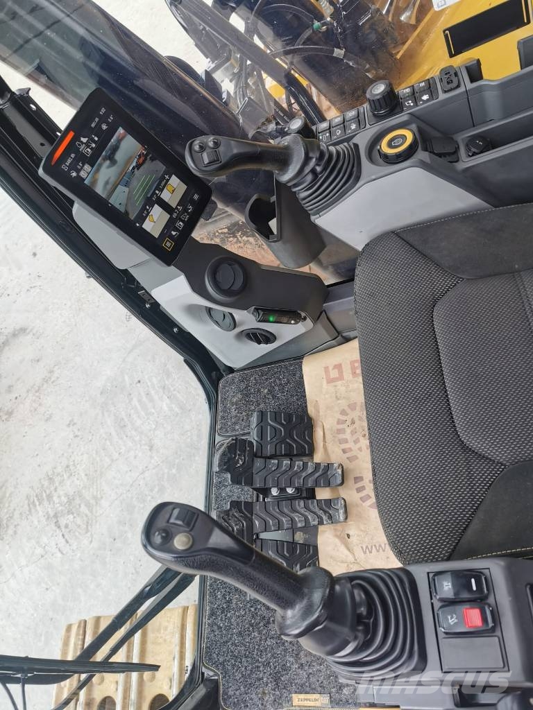 CAT 336 Crawler excavators