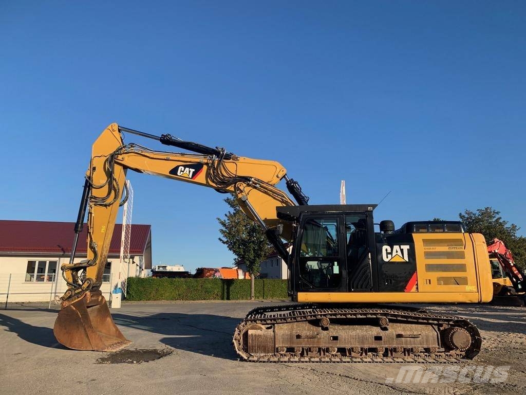 CAT 330F VAH حفارات زحافة