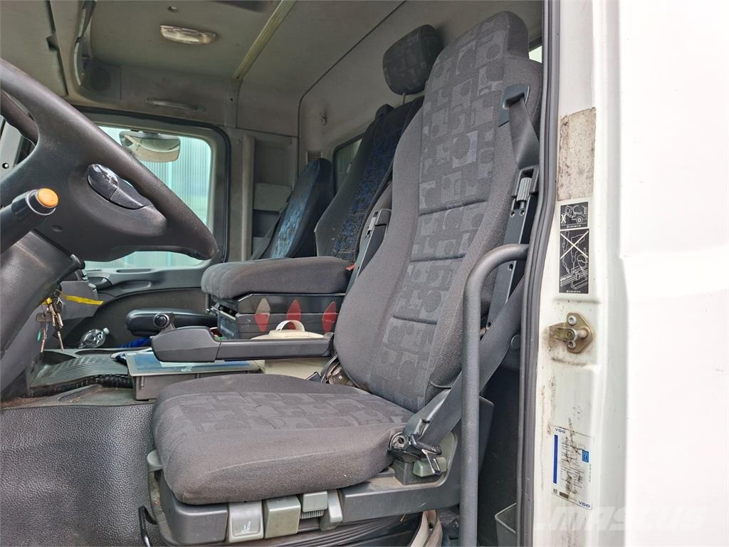 Mercedes-Benz ACTROS 2632 L 6X4 شاحنات بمقصورة وهيكل