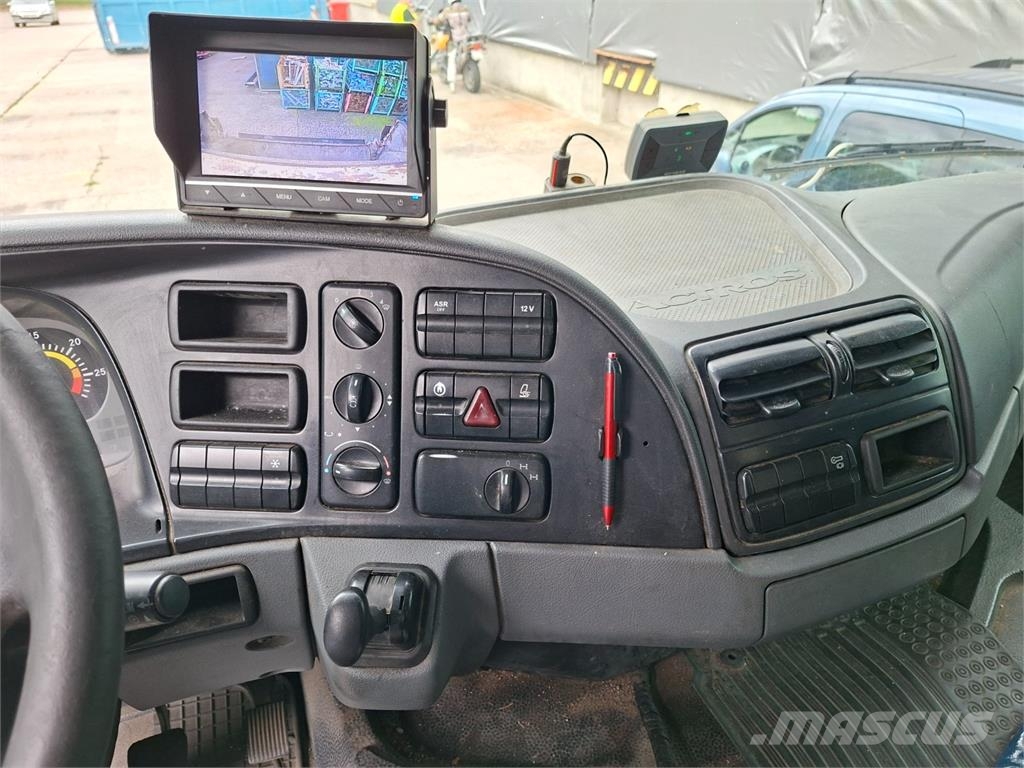 Mercedes-Benz ACTROS 2632 L 6X4 شاحنات بمقصورة وهيكل