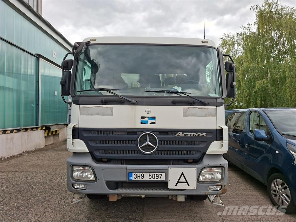 Mercedes-Benz ACTROS 2632 L 6X4 شاحنات بمقصورة وهيكل