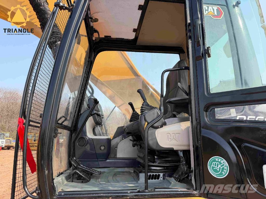 CAT 330 D L Lánctalpas kotrók