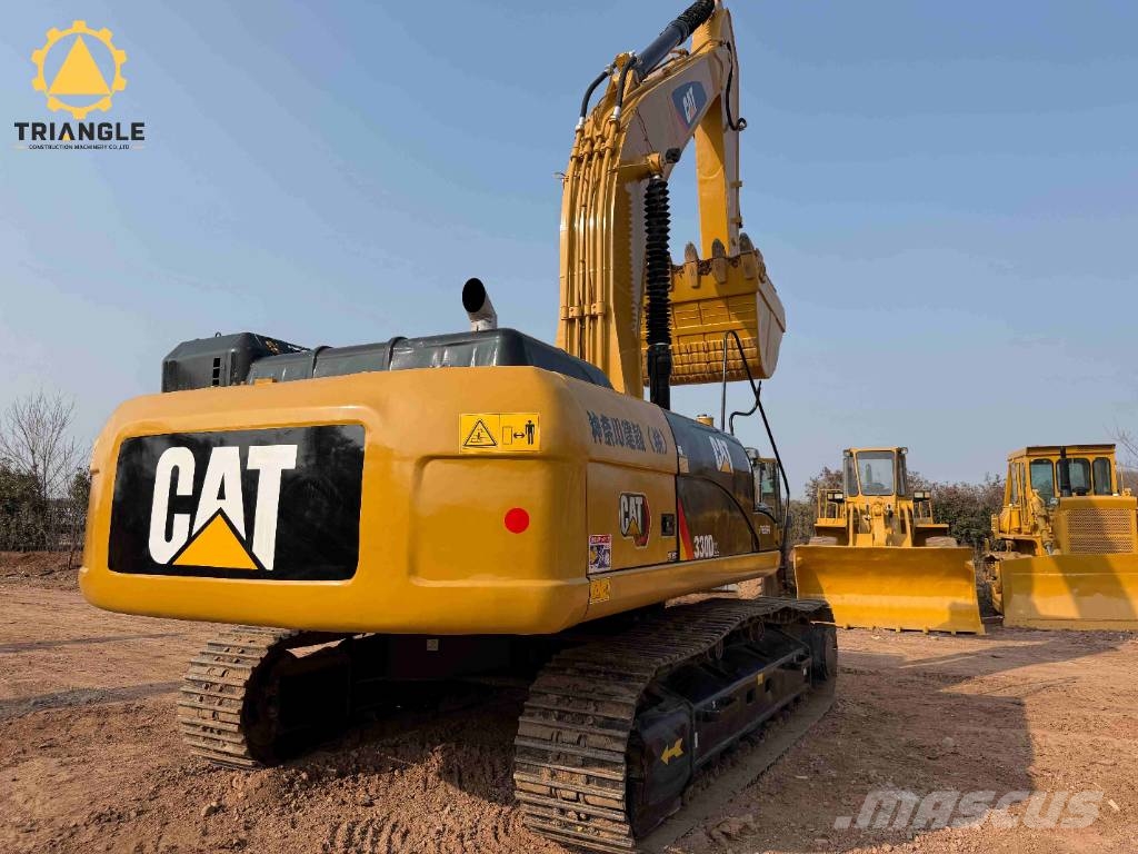 CAT 330 D L Lánctalpas kotrók