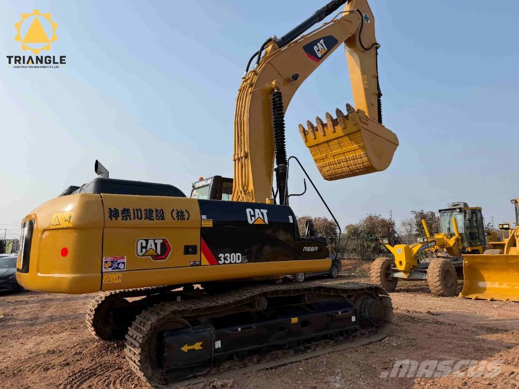 CAT 330 D L Lánctalpas kotrók