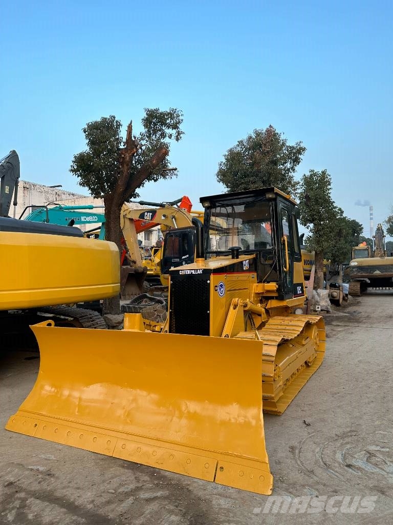 CAT D5C معدات تمهيد الطرق