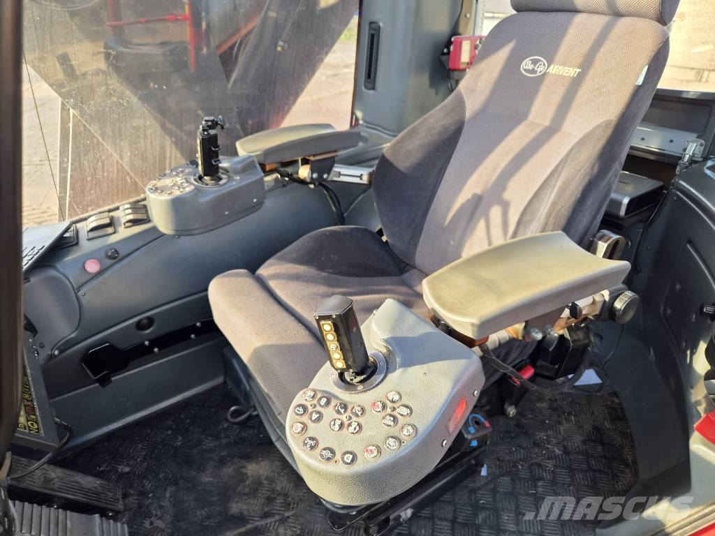 Valmet 901.4 حصادات