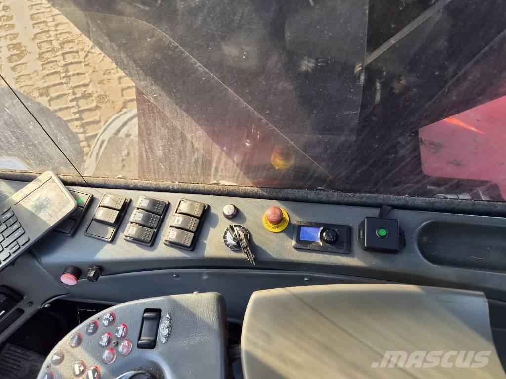 Valmet 901.4 حصادات