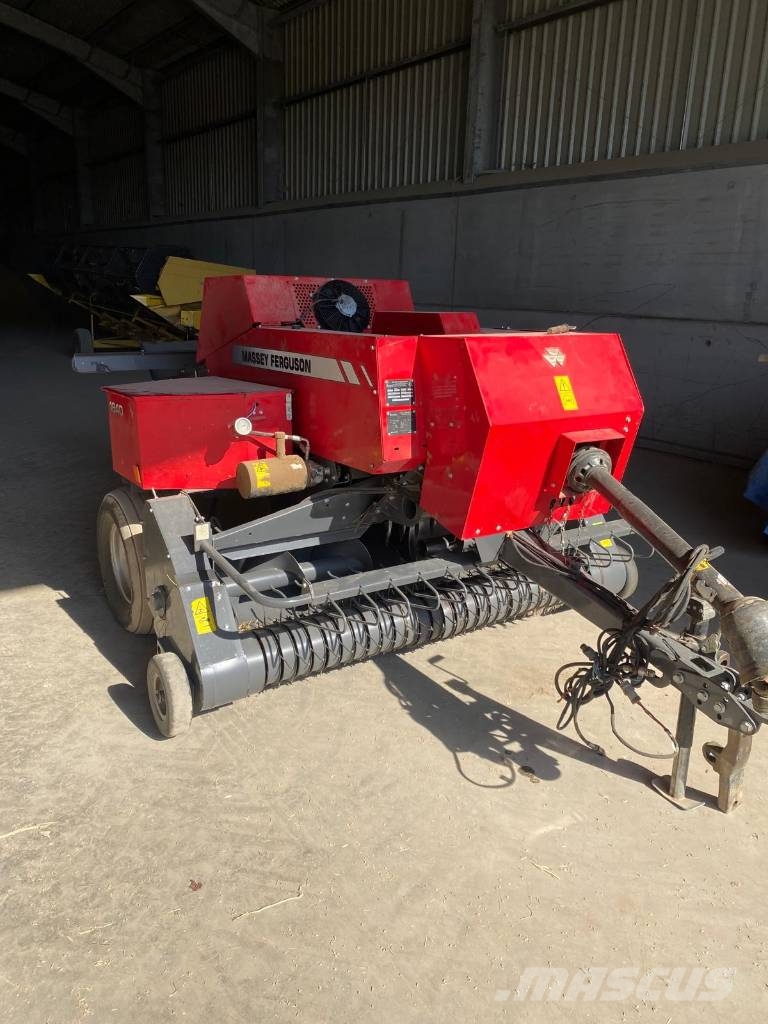 Massey Ferguson 1840 محزمات مربعة