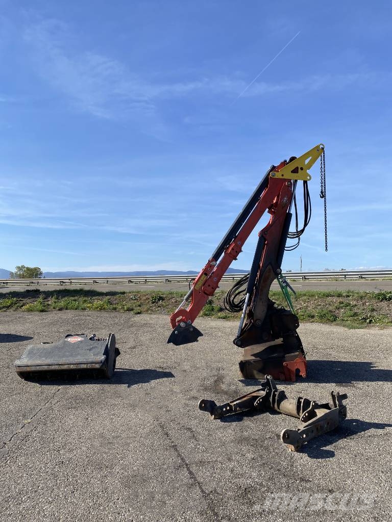 Kuhn PRO-LONGER GII/EP 7483 + Tête de fauchage endommag Pensasleikkurit