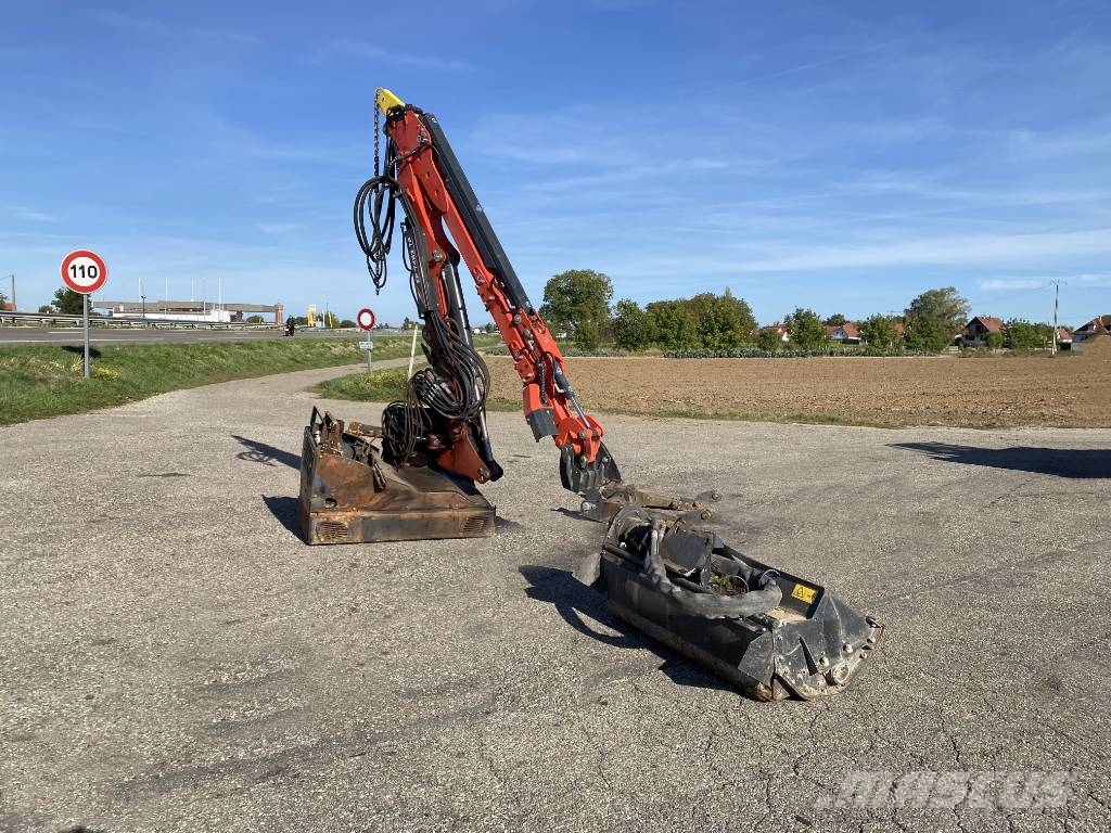 Kuhn PRO-LONGER GII/EP 7483 + Tête de fauchage endommag Pensasleikkurit