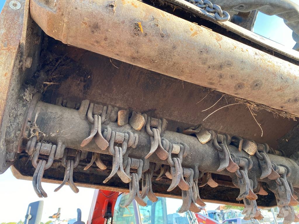 Kuhn PRO-LONGER GII/EP 7483 + Tête de fauchage endommag Pensasleikkurit