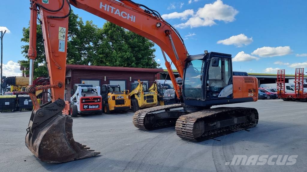 Hitachi 210LC 5-B حفارات زحافة