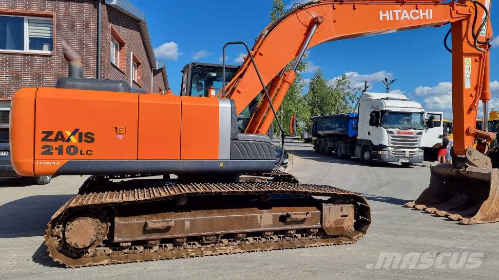 Hitachi 210LC 5-B حفارات زحافة