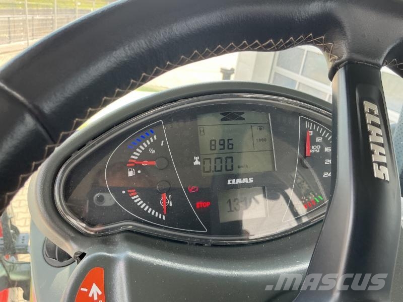 CLAAS ARION 660 CMATIC CEBIS Traktoren