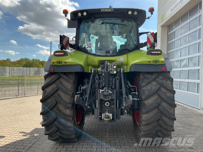CLAAS ARION 660 CMATIC CEBIS Traktoren