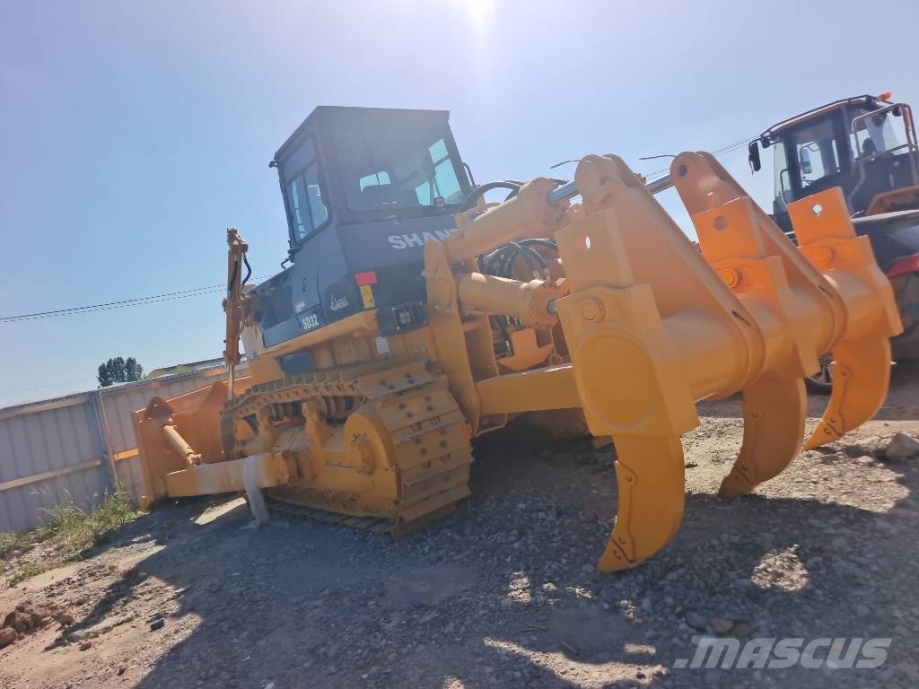 Shantui SD32 the largest‑scale supplier Crawler dozers