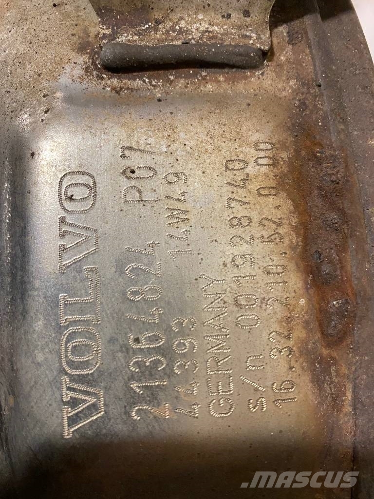 Volvo FH16 EXHAUST CATALYST 底盘和悬架