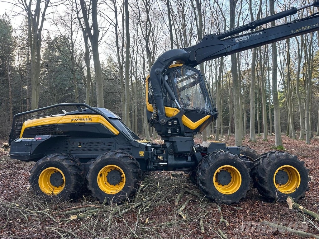 Ponsse Scorpion King Harvester mit H7 Aggregat Harvesters