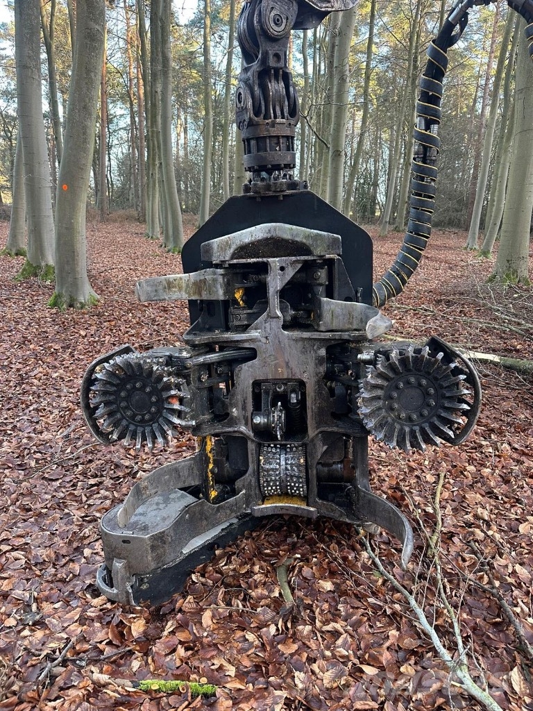 Ponsse Scorpion King Harvester mit H7 Aggregat Harvesters