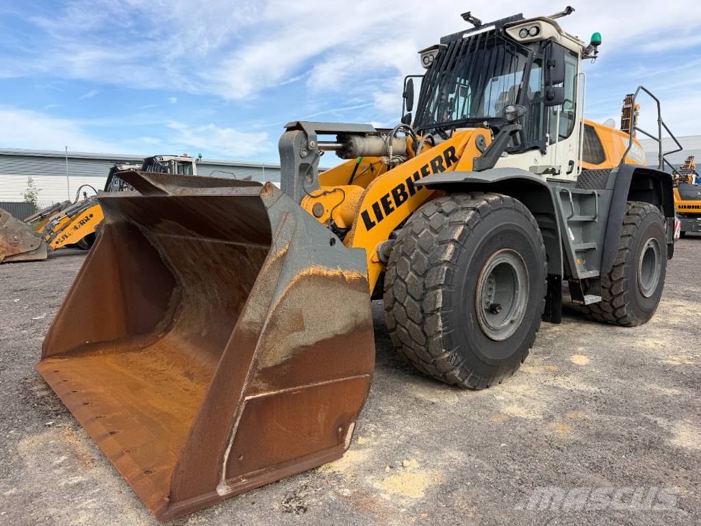 Liebherr L 566 لوادر بعجل