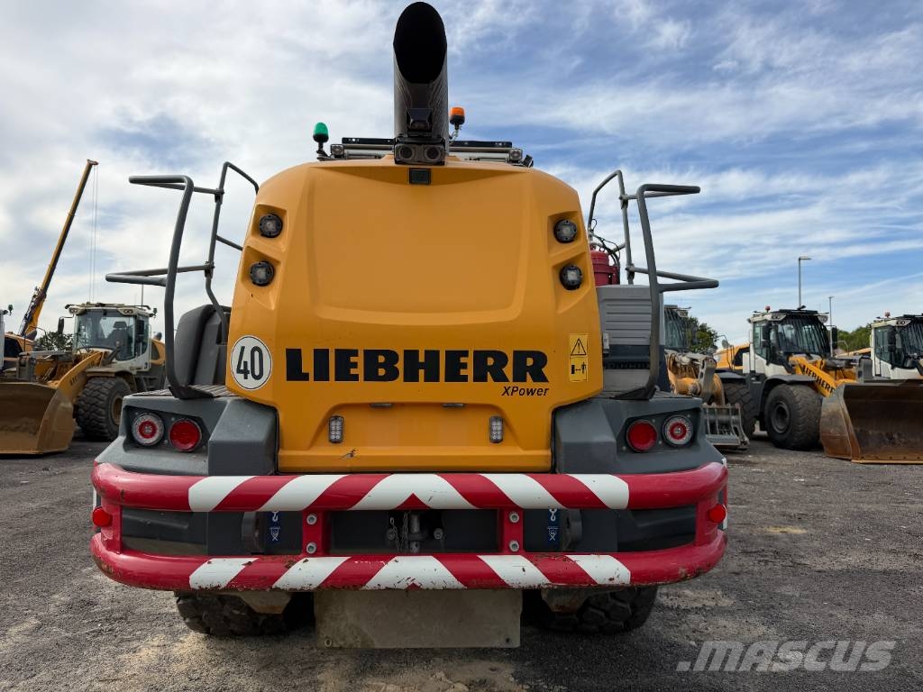 Liebherr L 566 لوادر بعجل