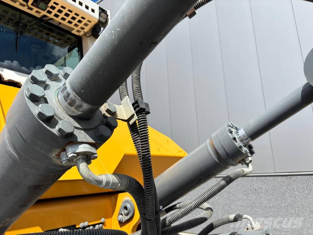 Liebherr PR 756 RIPPER Pásové dozéry