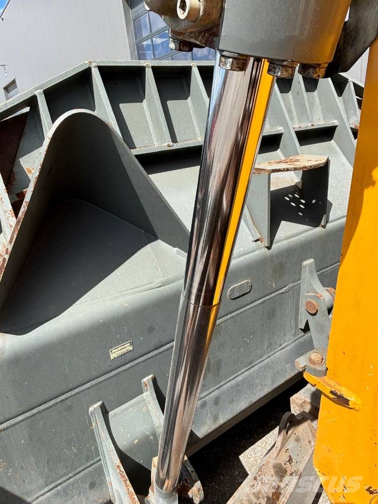 Liebherr PR 756 RIPPER Pásové dozéry
