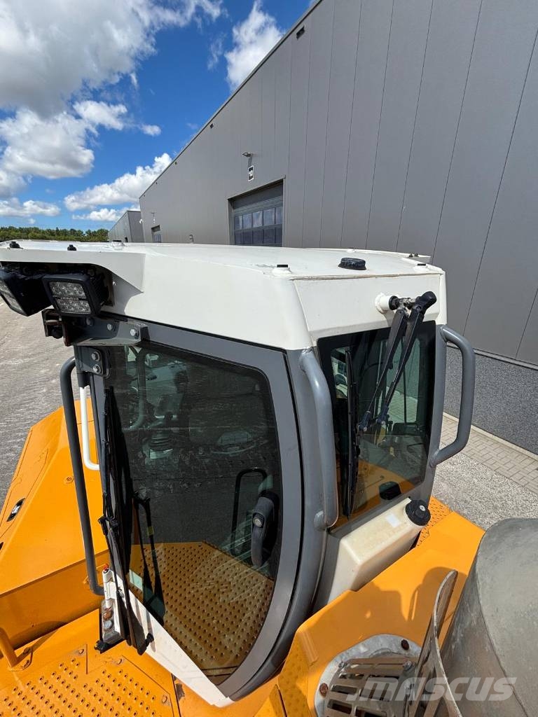 Liebherr PR 756 RIPPER Pásové dozéry
