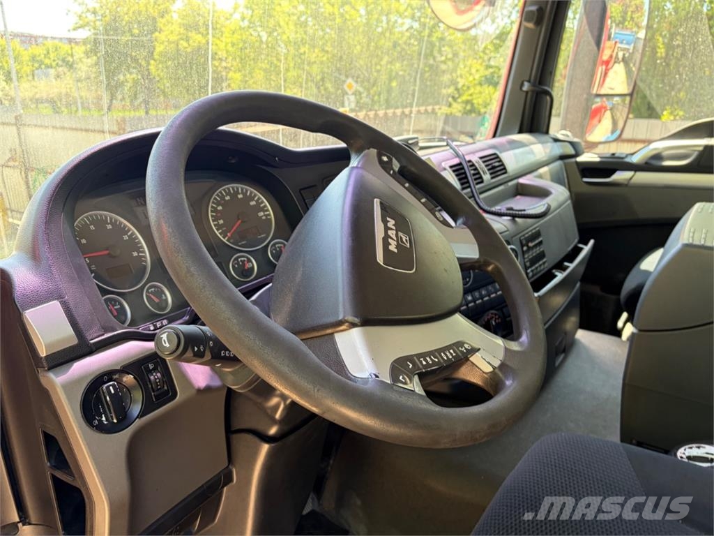MAN TGS 18.400 4X4 Camion benne