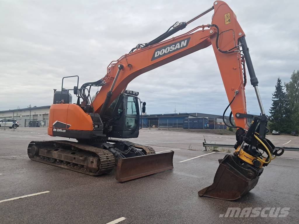 Doosan DX235 LCR -7 Kāpurķēžu ekskavatori