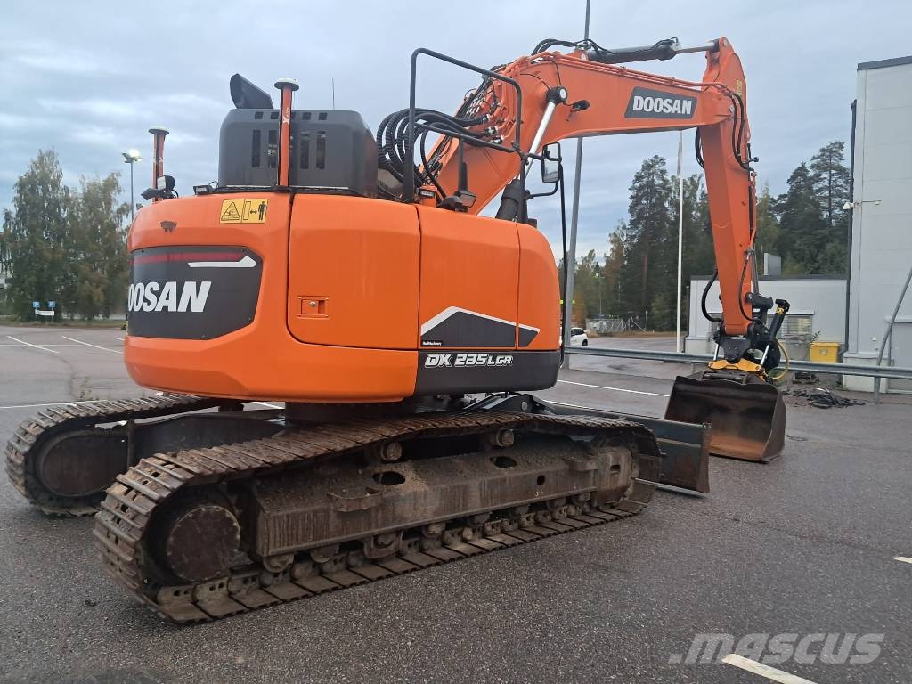 Doosan DX235 LCR -7 Kāpurķēžu ekskavatori