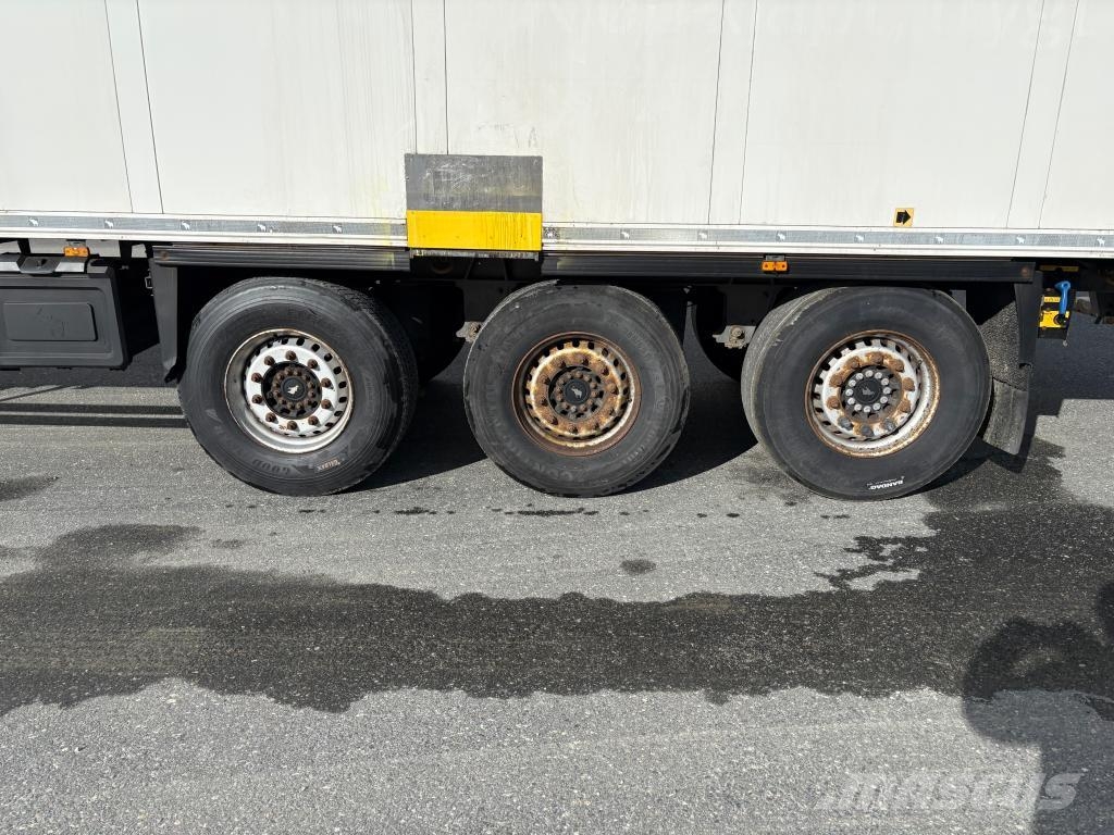 Schmitz Cargobull Trailer Reefer Flower Width & Dual Temp & Double S Semirimorchi a temperatura controllata
