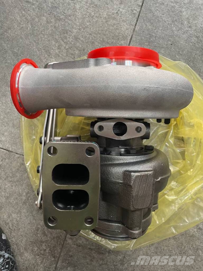 Komatsu SAA6D114E-3 turbocharger Motori