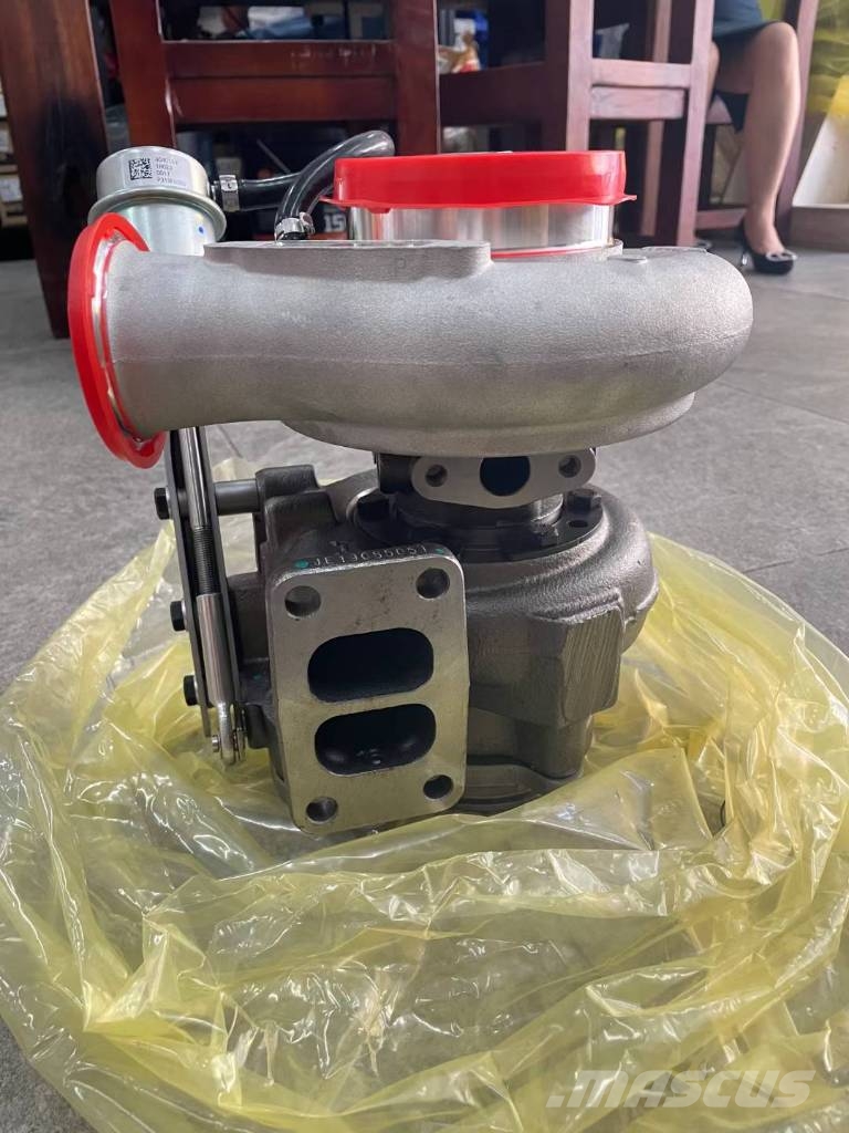 Komatsu SAA6D114E-3 turbocharger Motori