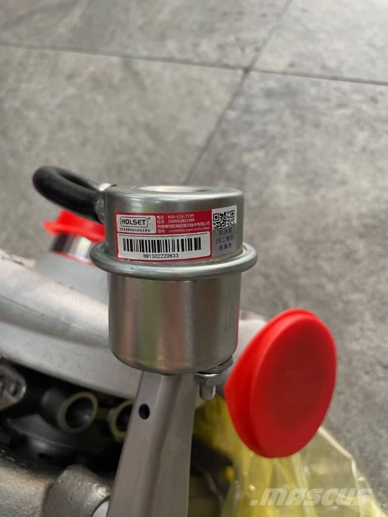 Komatsu SAA6D114E-3 turbocharger Motori