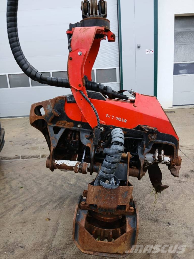 Komatsu 931 XC Харвестери