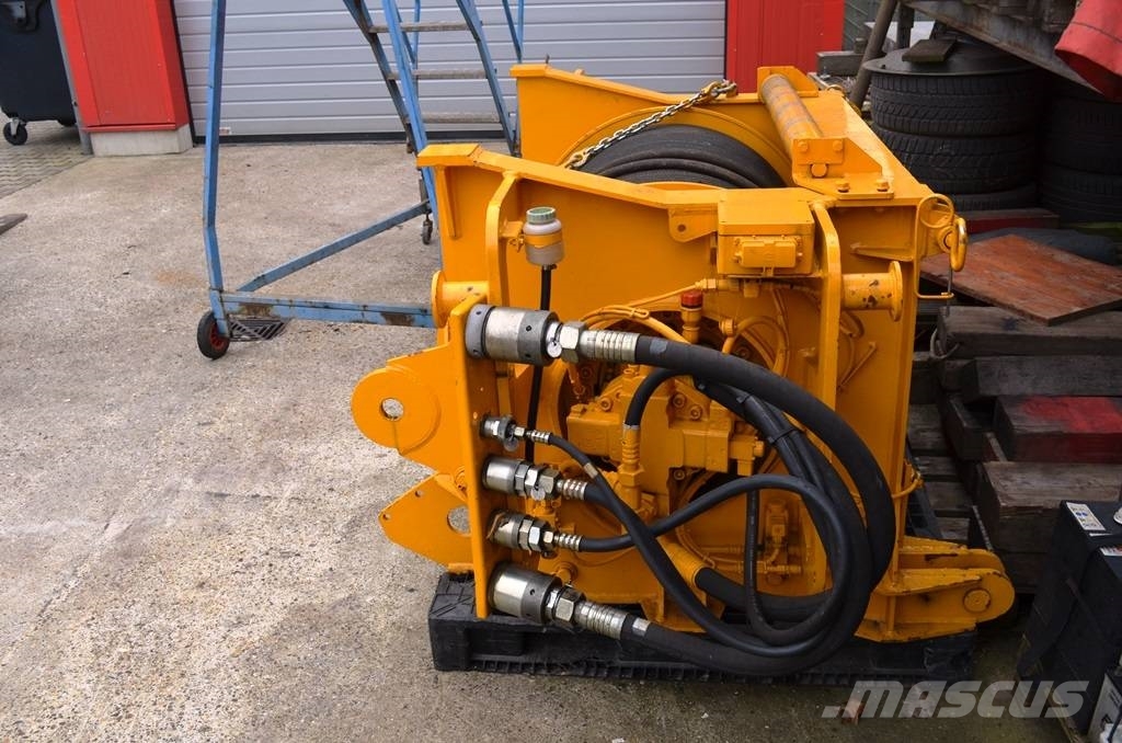 Liebherr LTM 1225 2. Hubwerk Части и оборудване за кранове