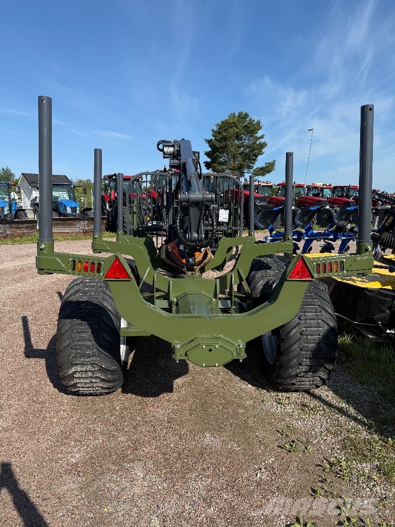 Farma T12 G2 8,5m kran Forstanhänger