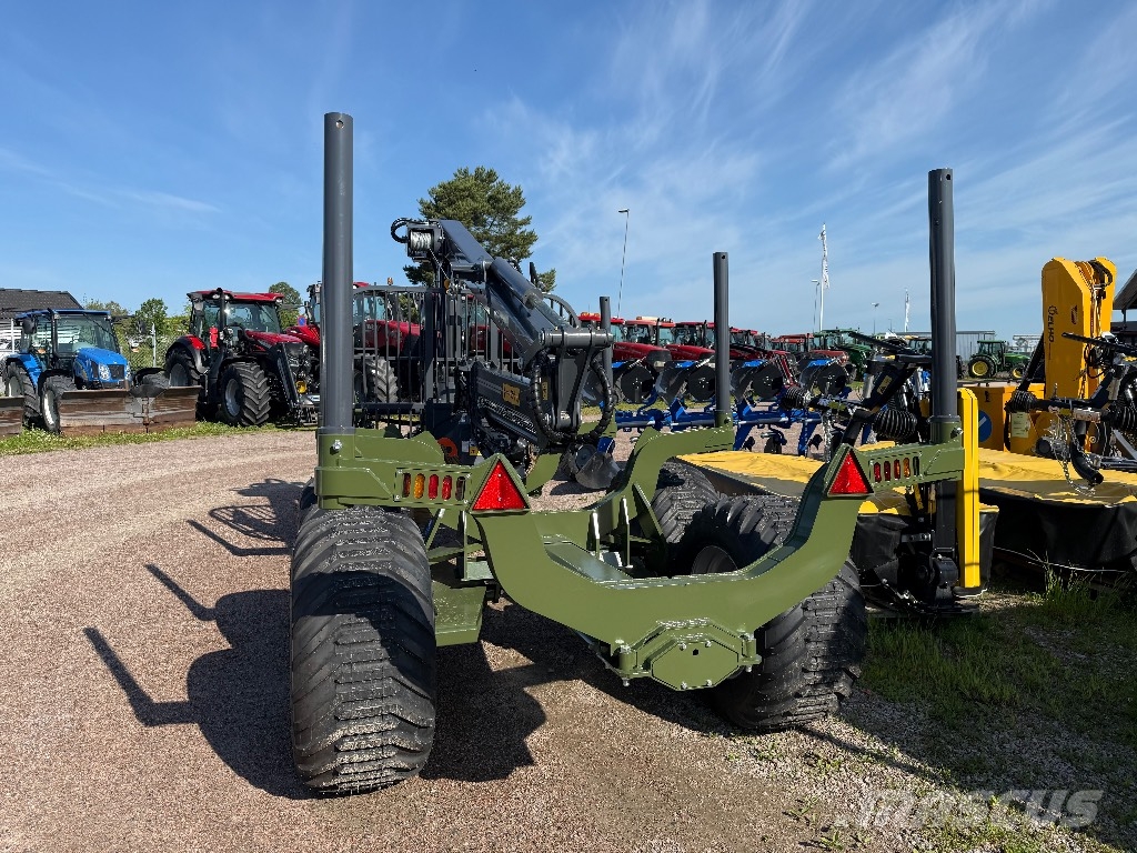 Farma T12 G2 8,5m kran Forstanhänger