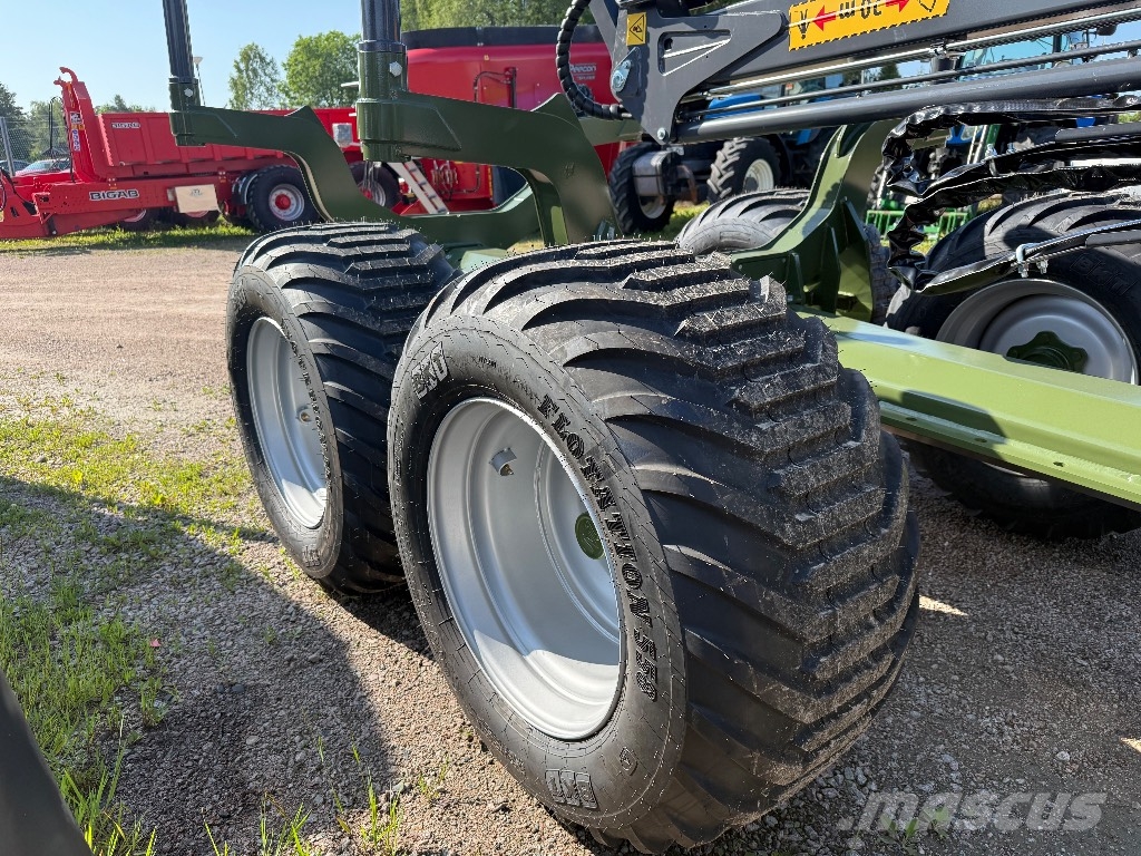 Farma T12 G2 8,5m kran Forstanhänger