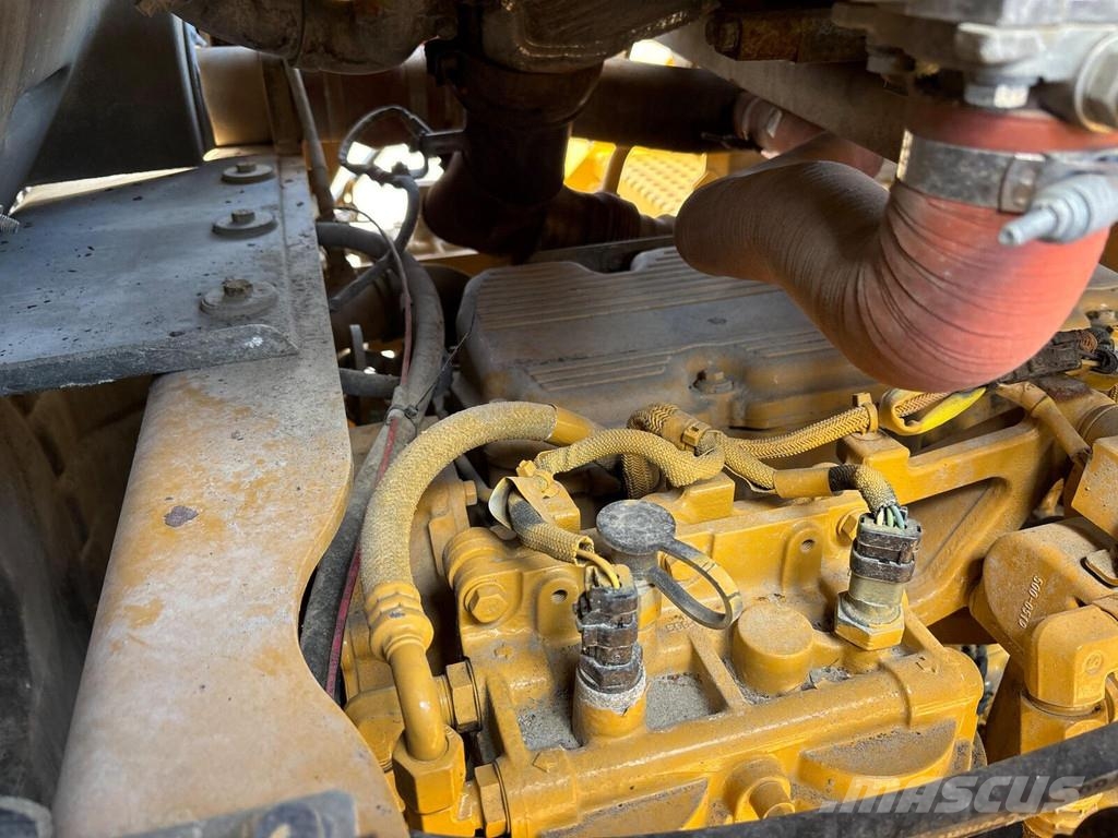 CAT 988K XE Pale gommate