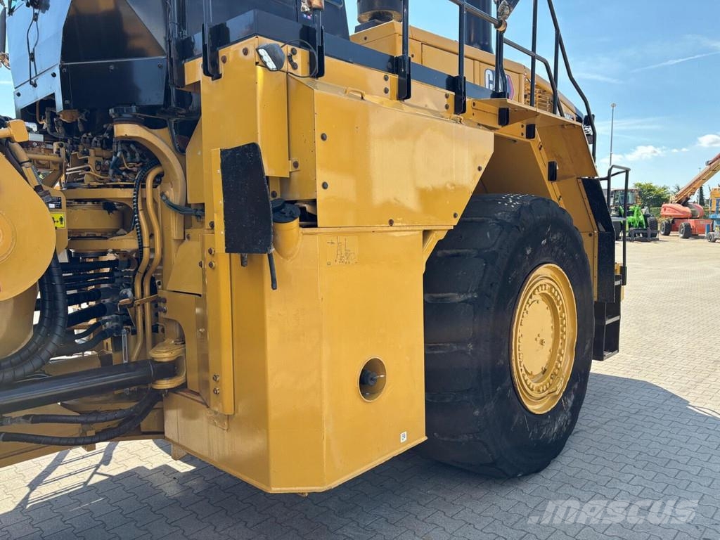 CAT 988K XE Pale gommate