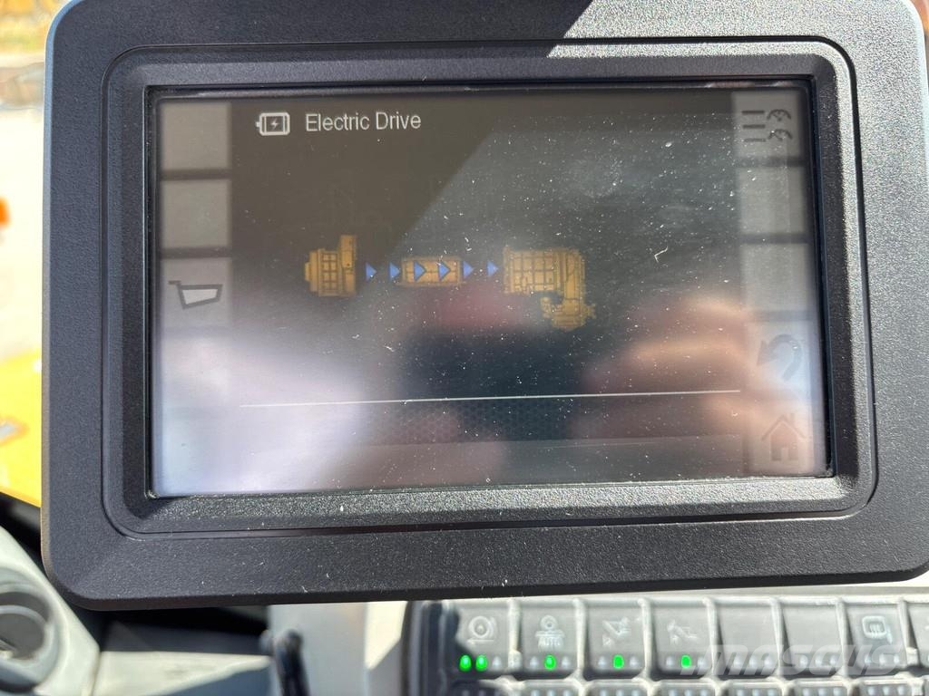 CAT 988K XE Pale gommate