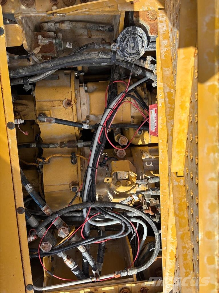 CAT 988K XE Pale gommate