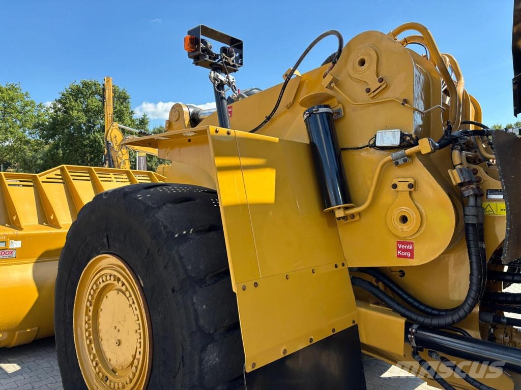 CAT 988K XE Pale gommate