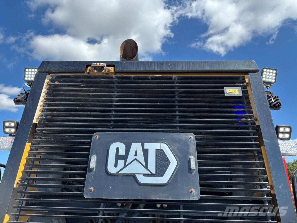 CAT 988K XE Pale gommate