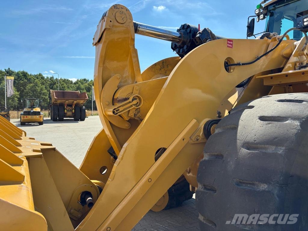 CAT 988K XE Pale gommate