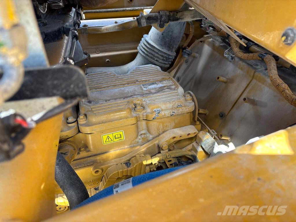 CAT 988K XE Pale gommate
